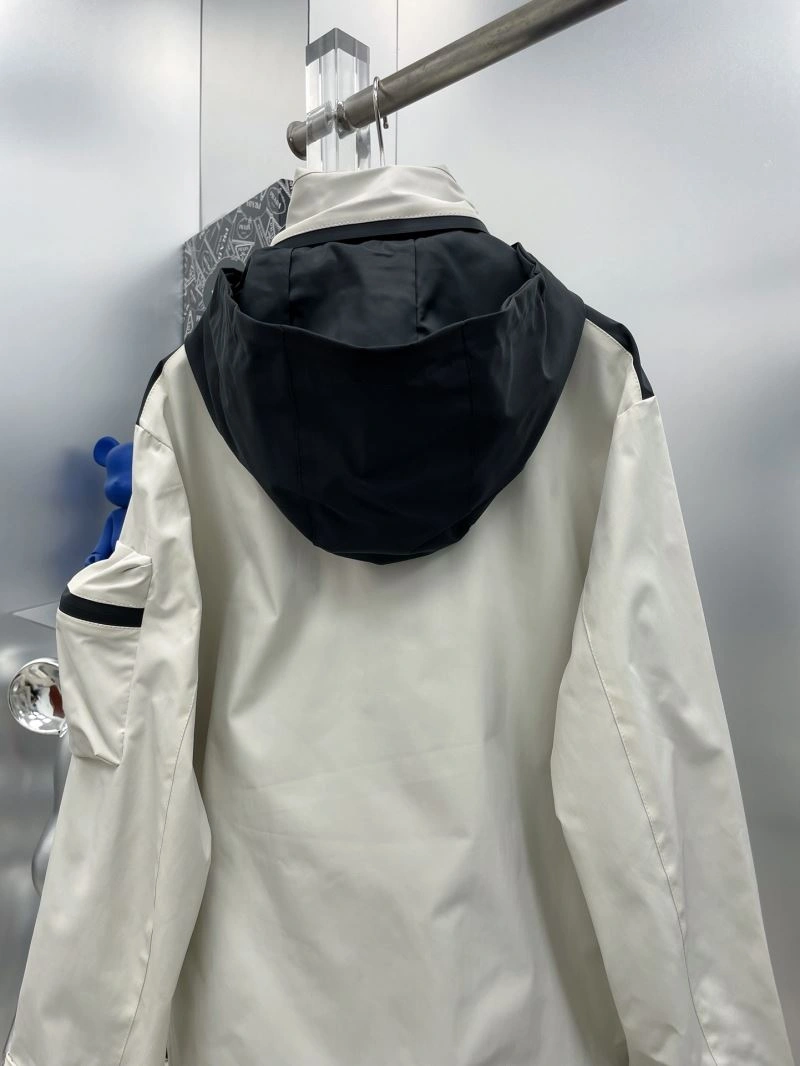 Prada Outwear ZipUp 170876