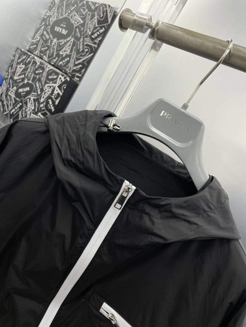 Prada Outwear Practical 170872