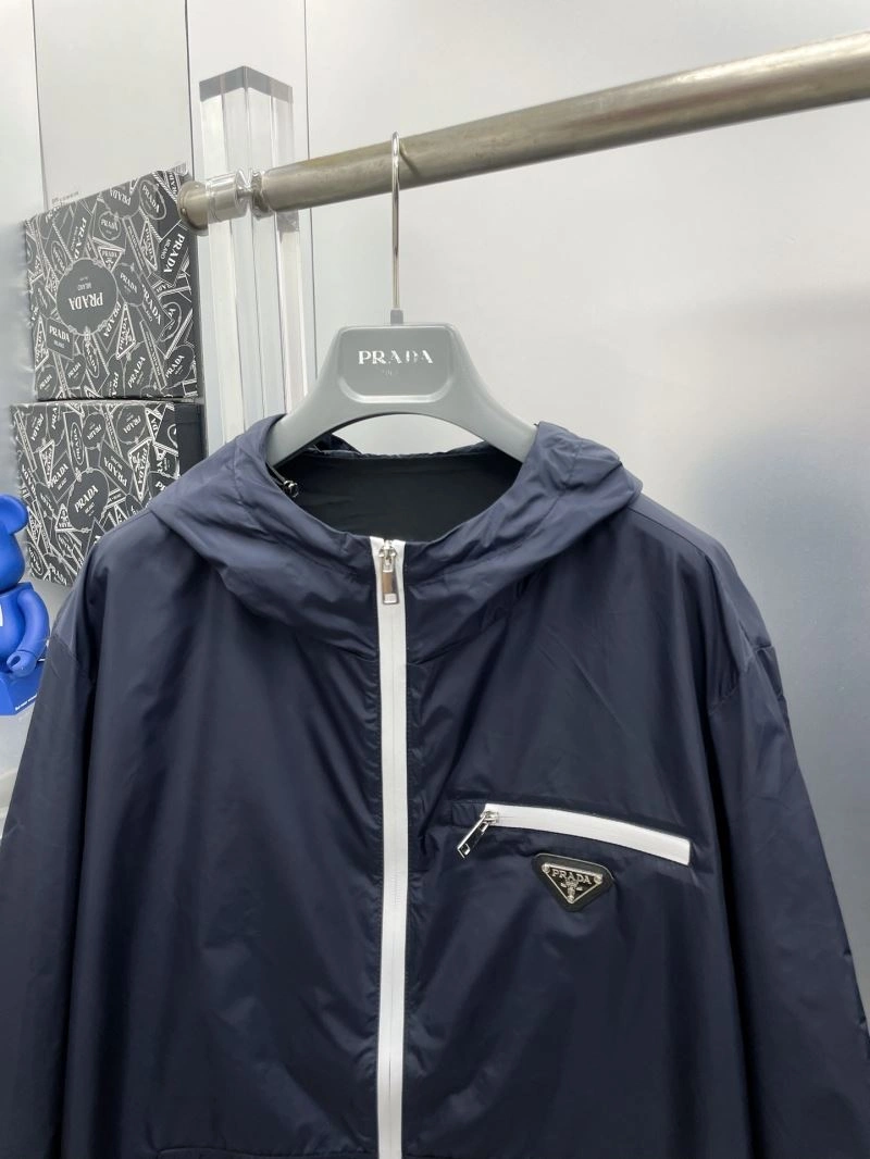 Comfortable Prada Outwear 170950
