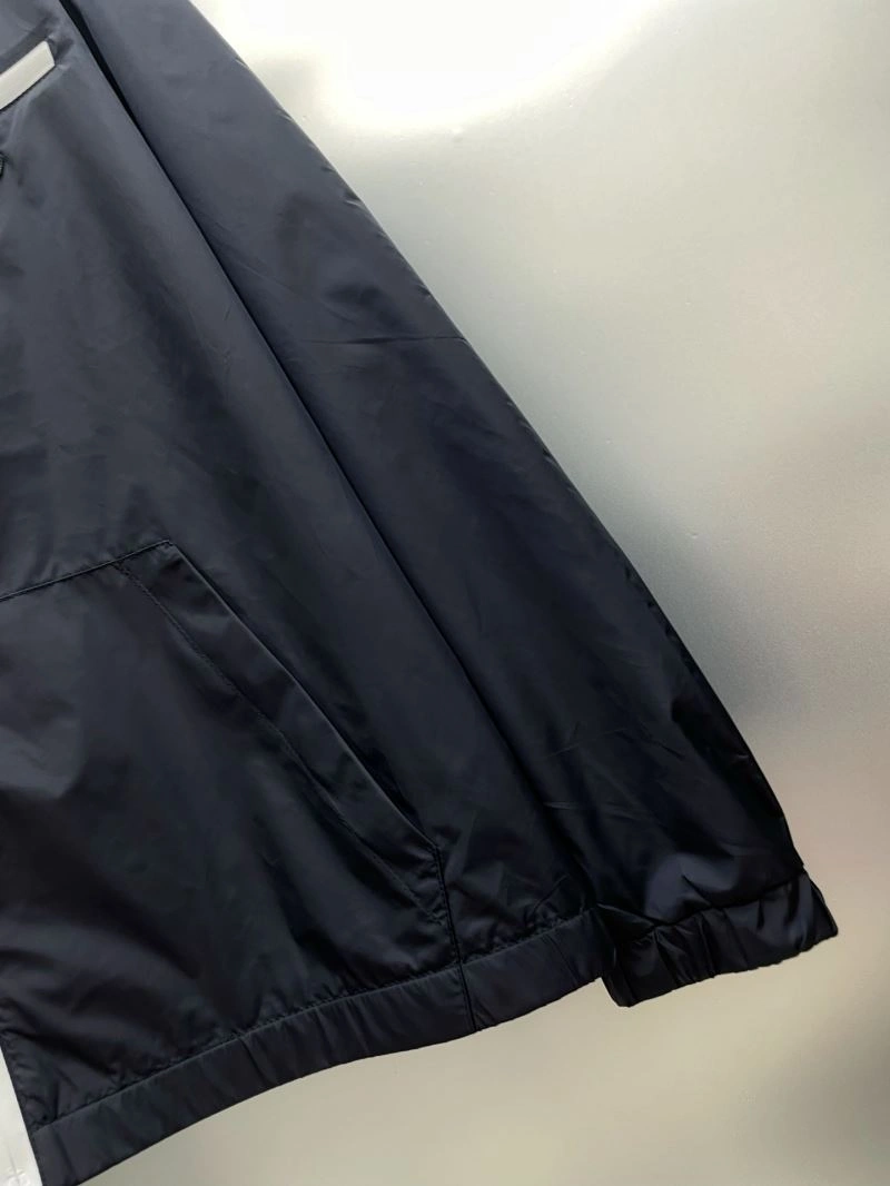 Comfortable Prada Outwear 170950