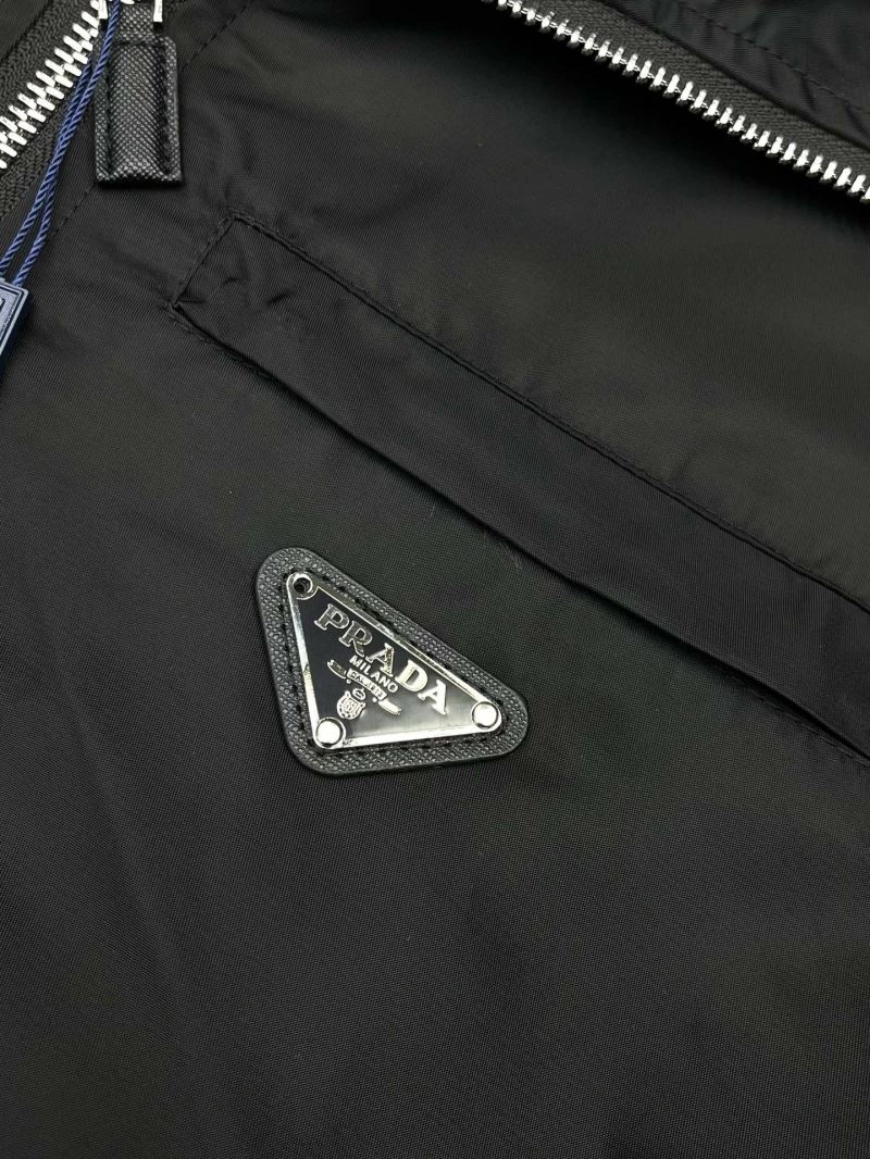 Prada Outwear Unisex 170889