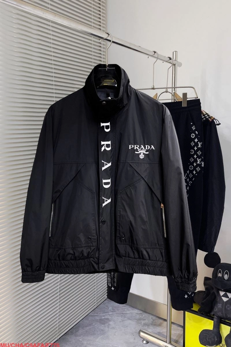 Breathable Prada Outwear 170408