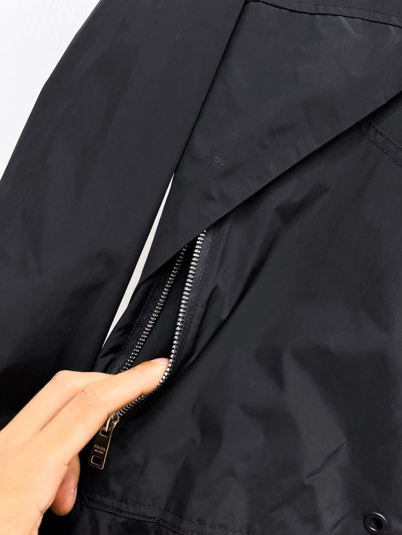 Breathable Prada Outwear 170408