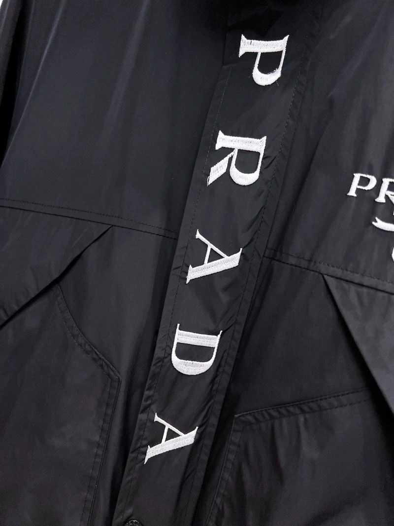 Breathable Prada Outwear 170408