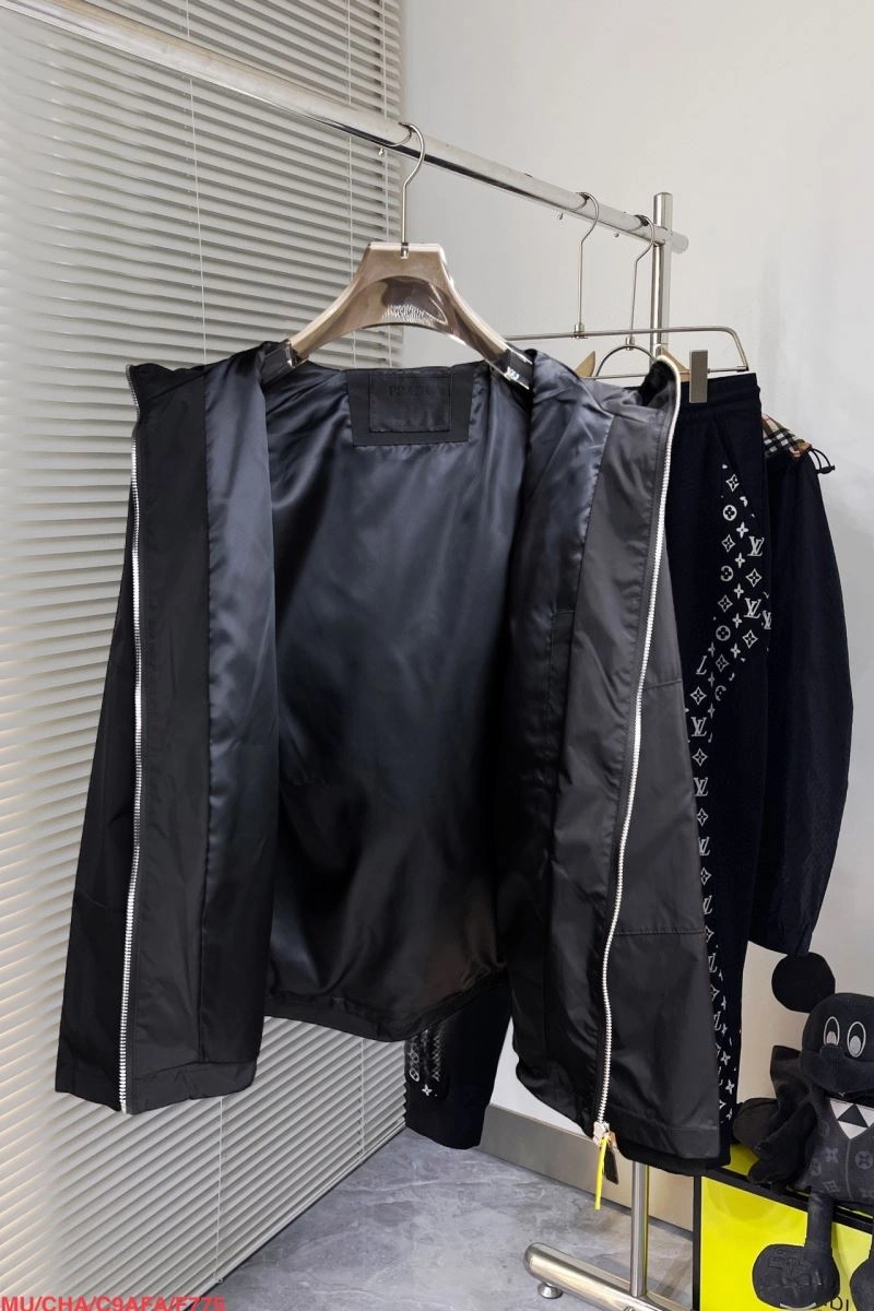 Affordable Prada Outwear 170373