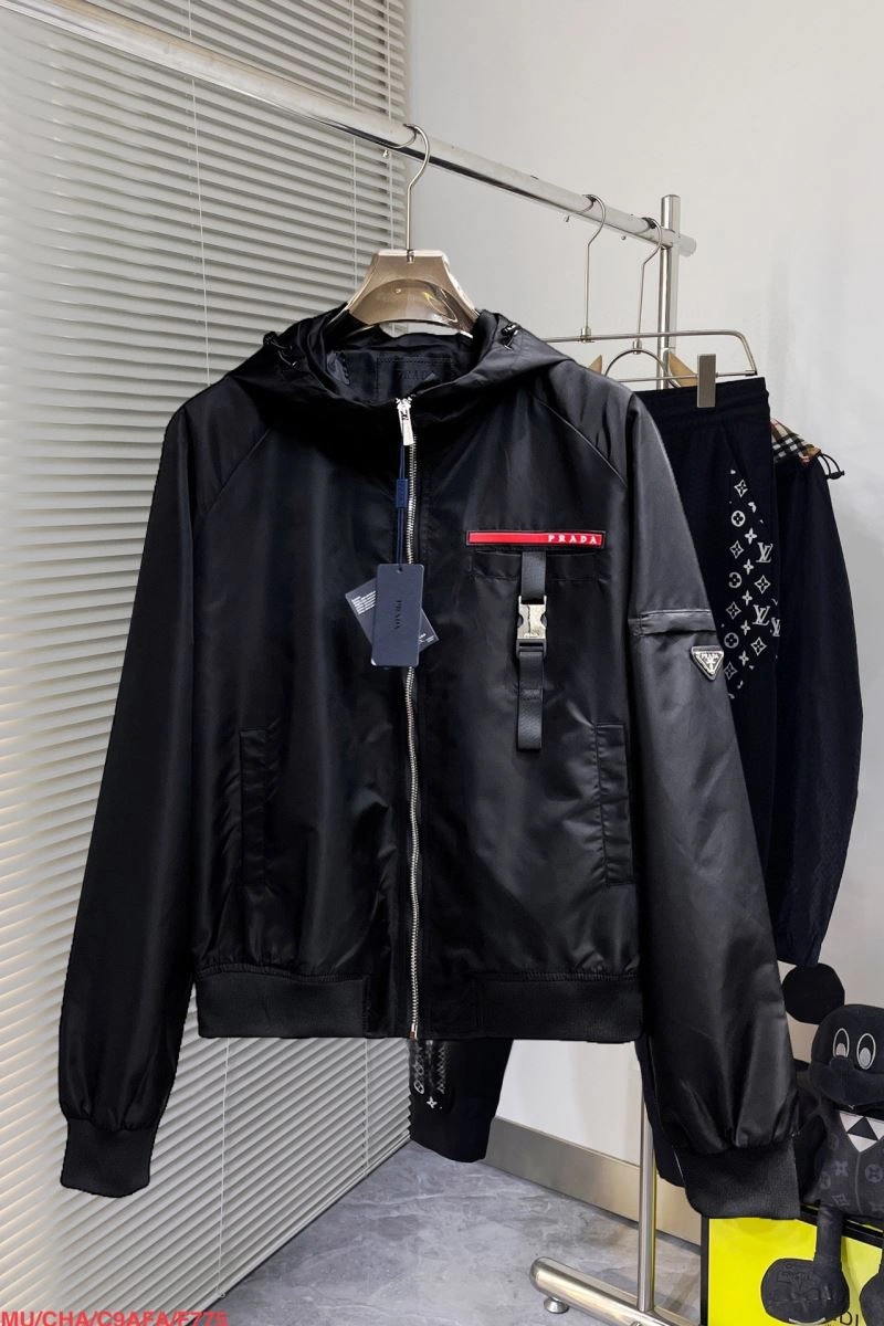 Flexible Prada Outwear 170372