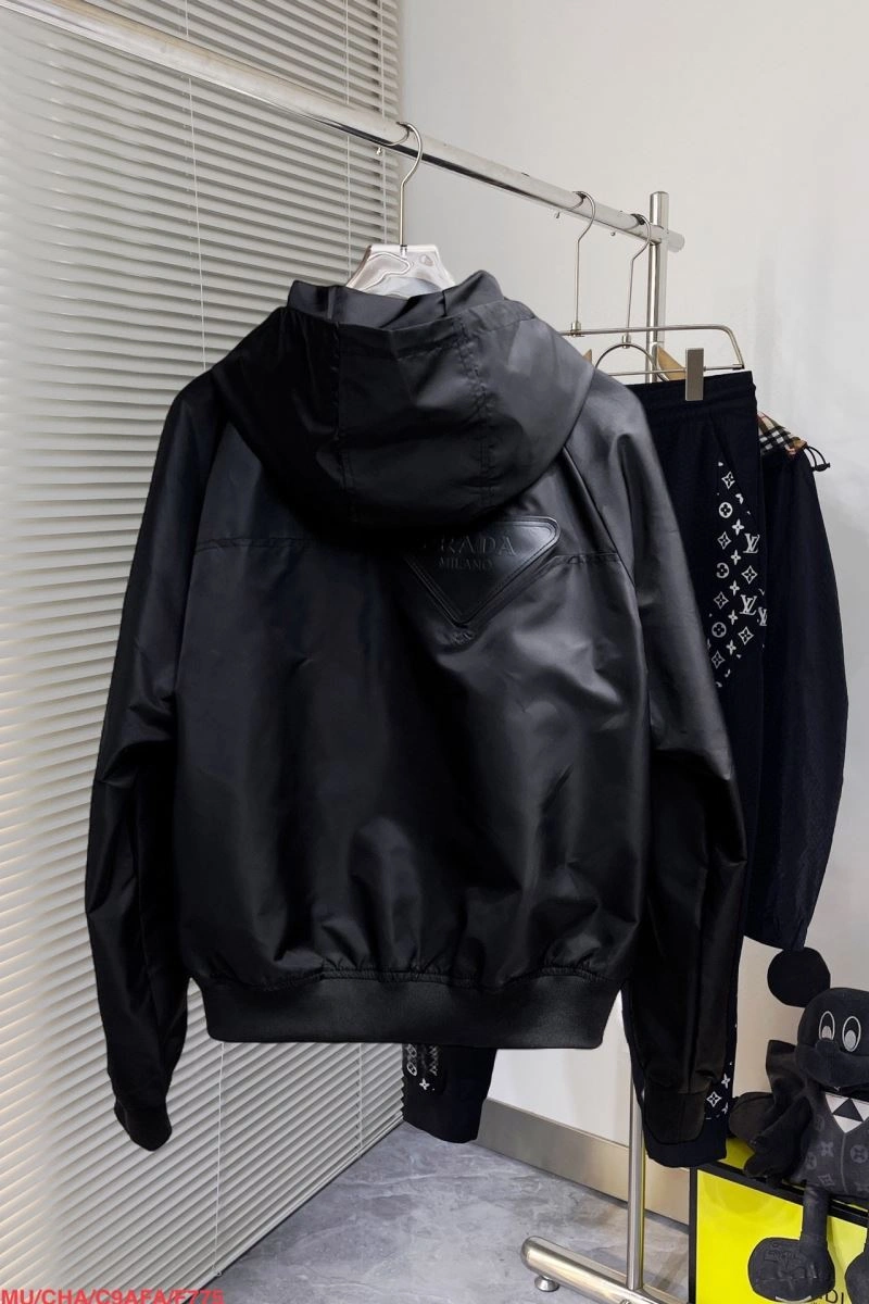 Flexible Prada Outwear 170372