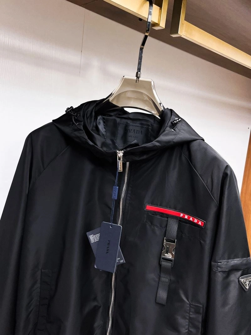 Flexible Prada Outwear 170372