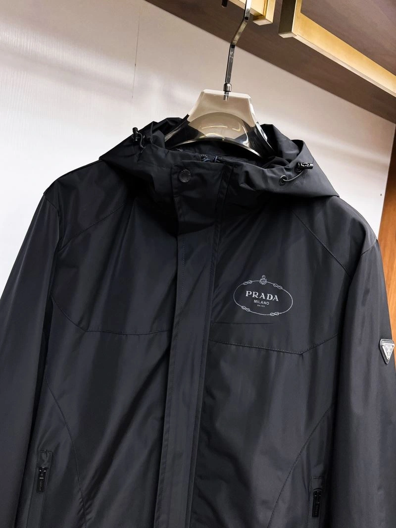 Prada Outwear WellDesigned 170368