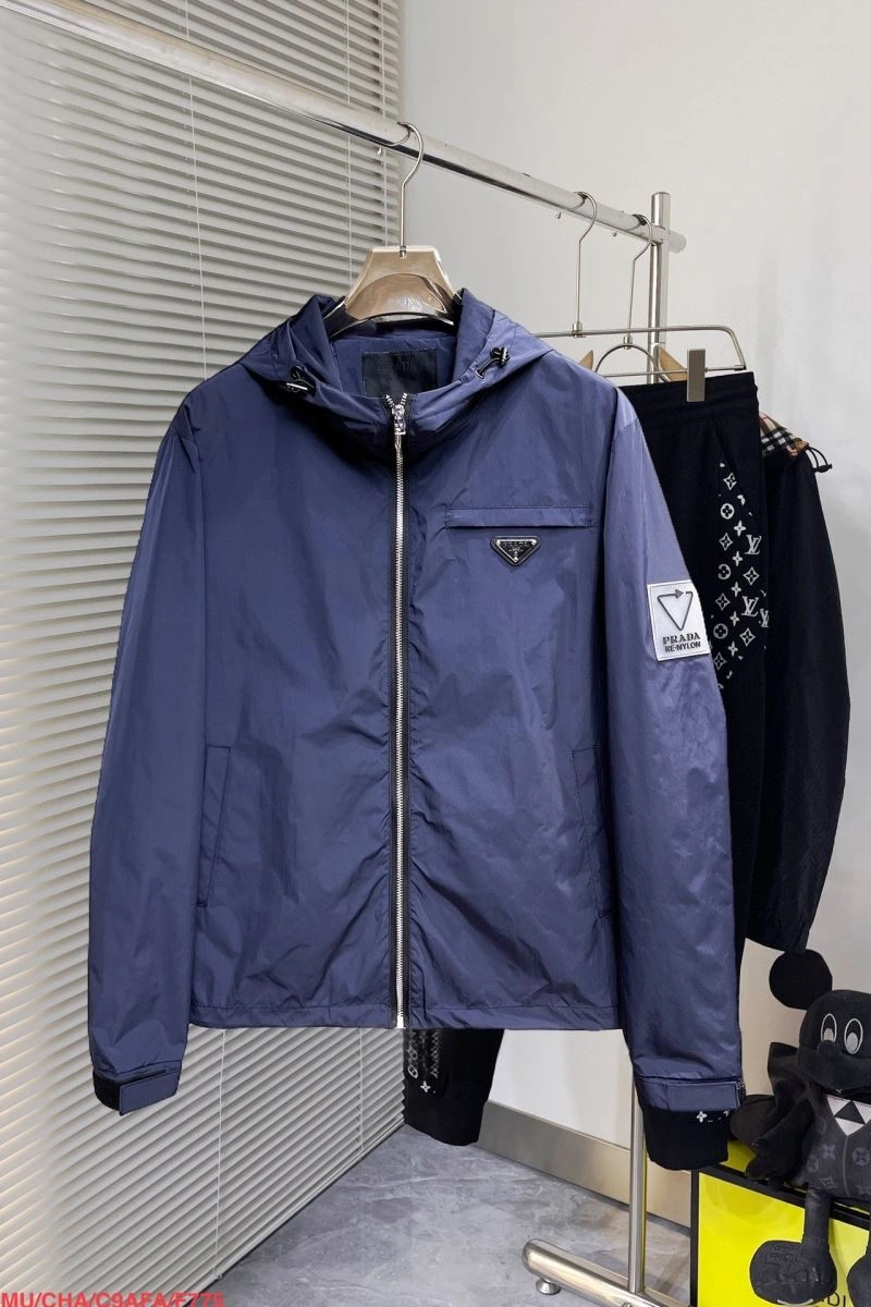 Prada Outwear Premium 170365