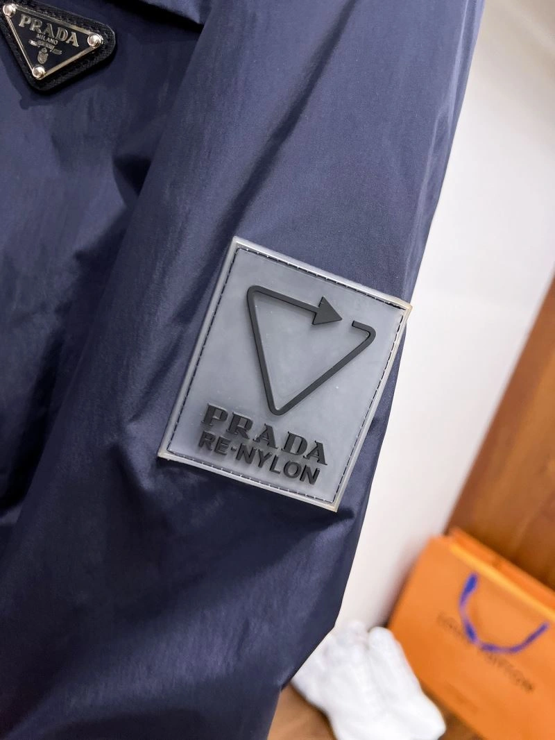 Prada Outwear Premium 170365