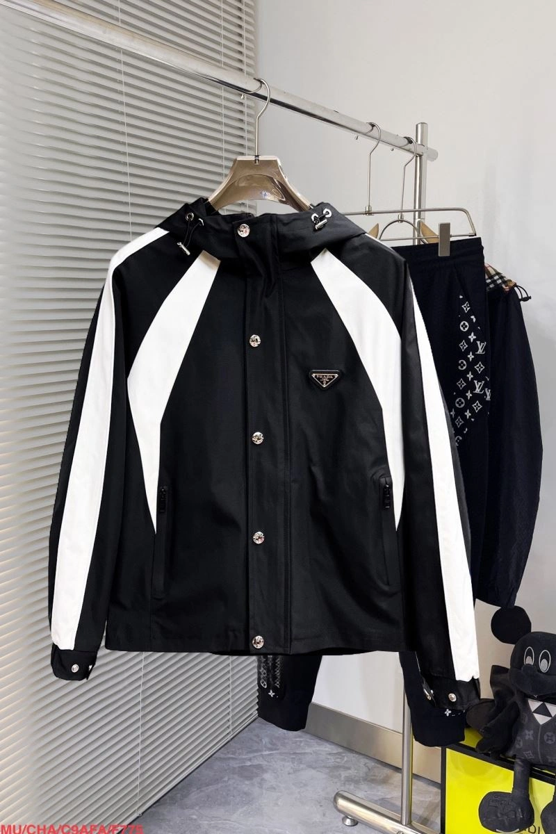 Versatile Prada Outwear 170360