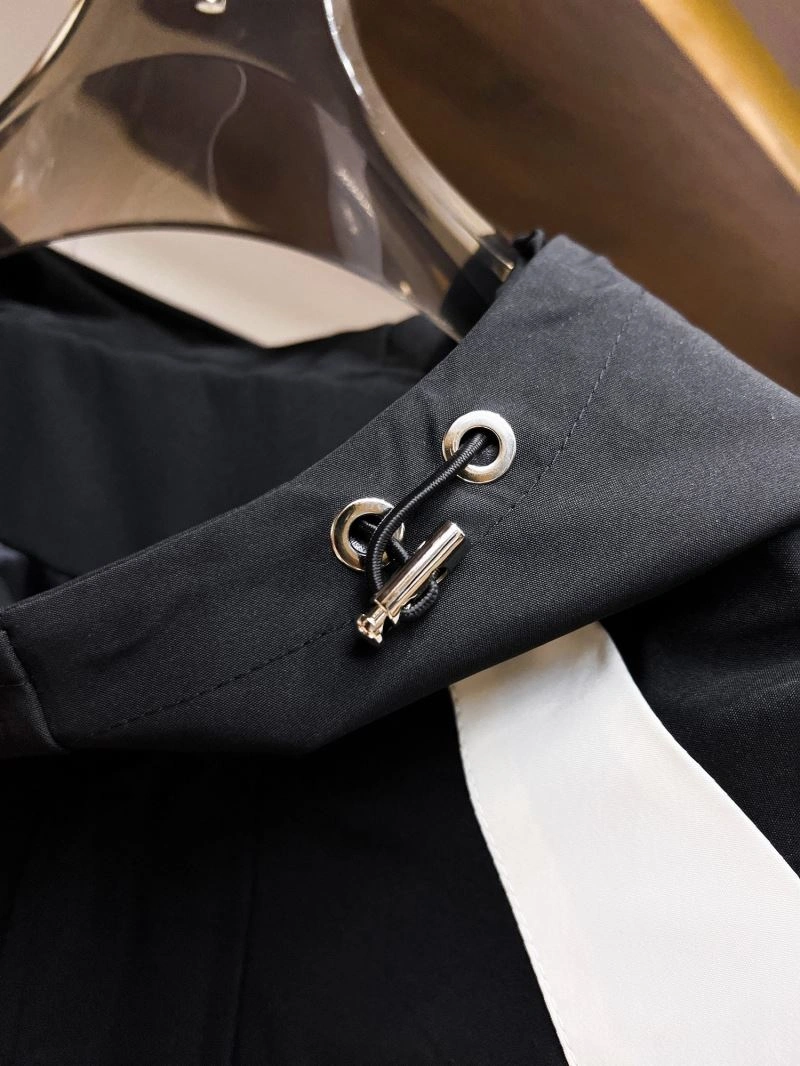 Versatile Prada Outwear 170360