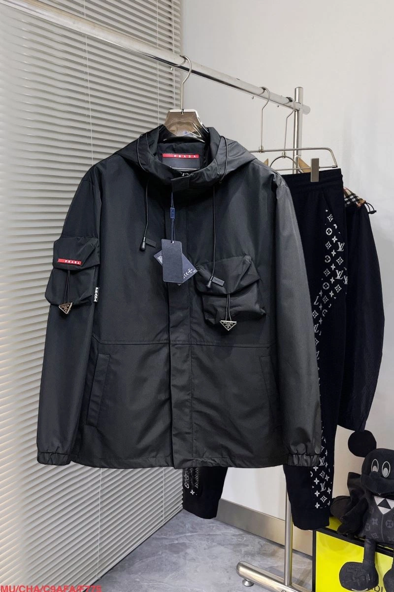 Prada Outwear Unique 170357