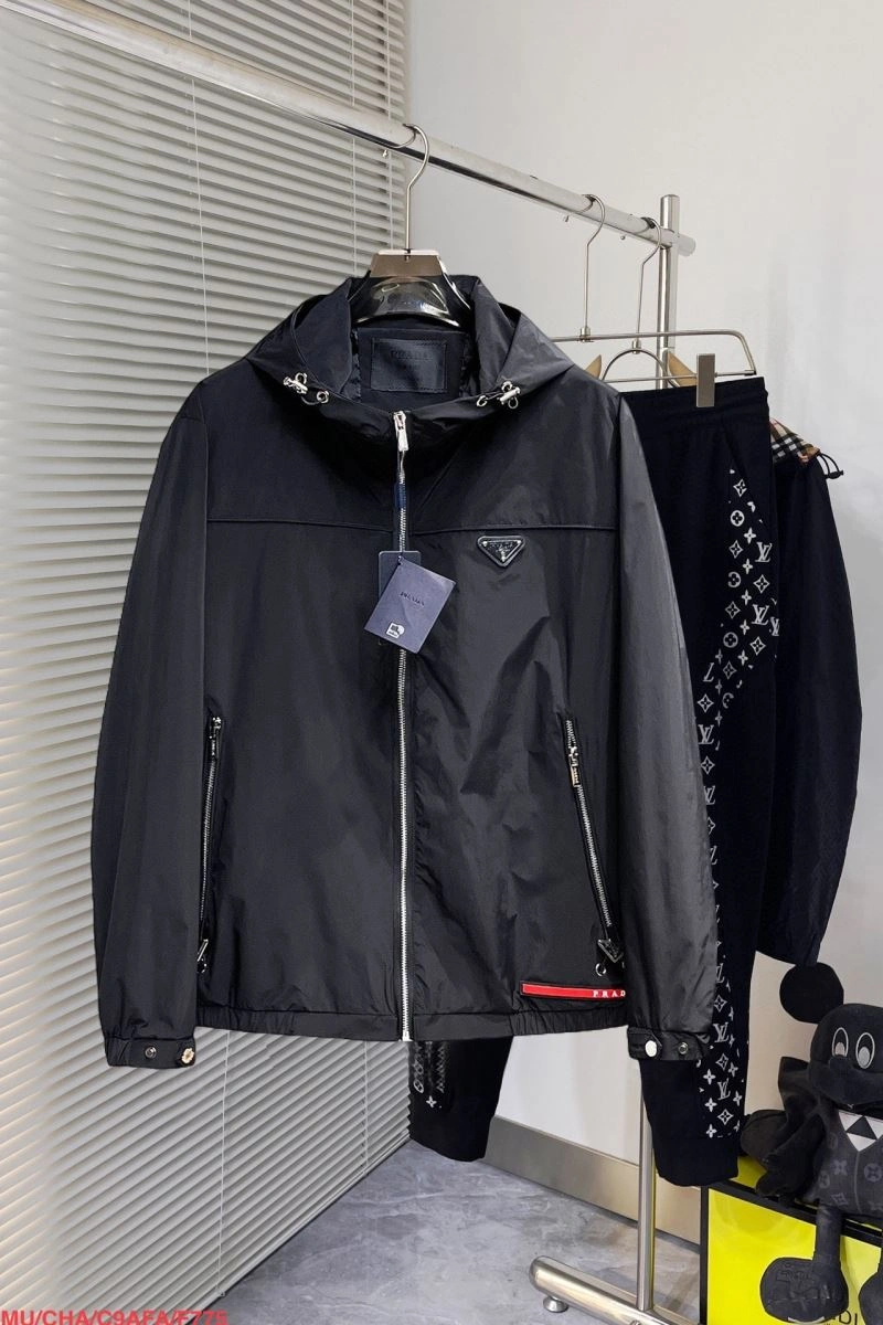 Cozy Prada Outwear 170353