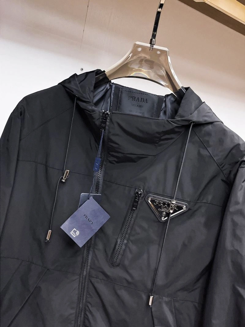 Stylish Prada Outwear 170354