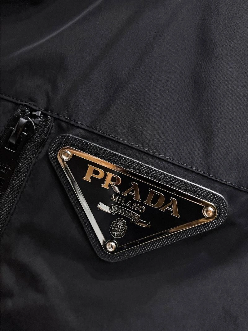 Stylish Prada Outwear 170354