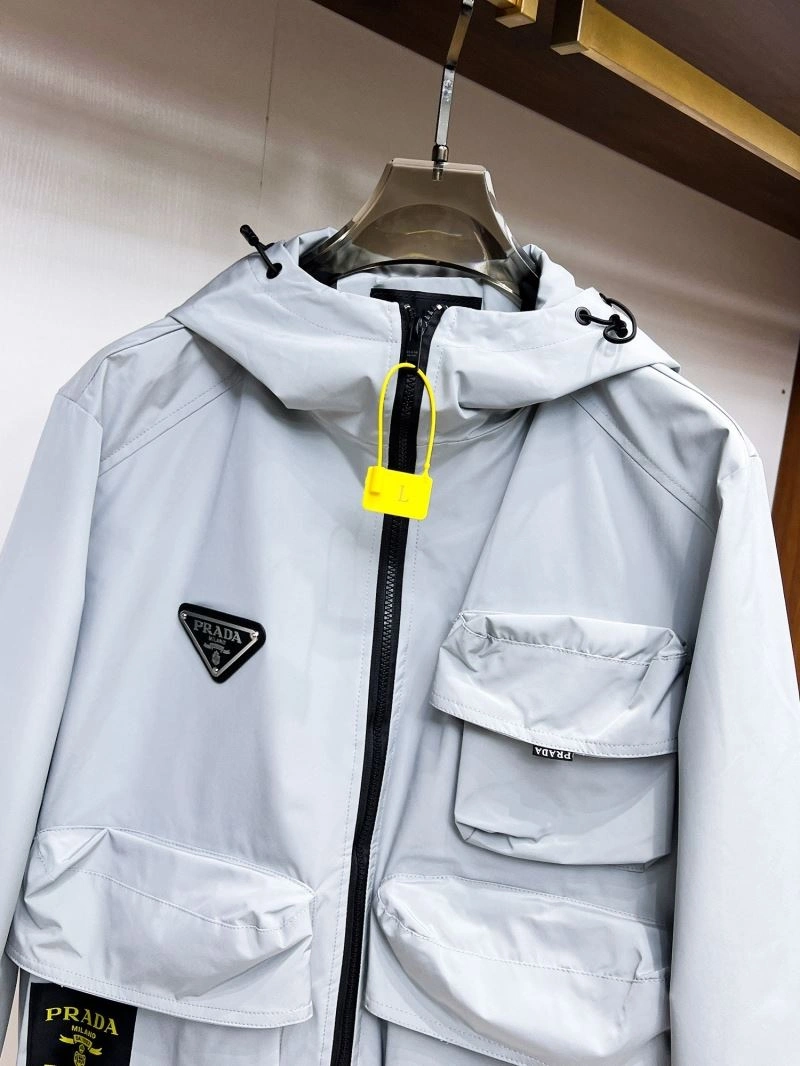 Prada Outwear TimelessDesign 170394