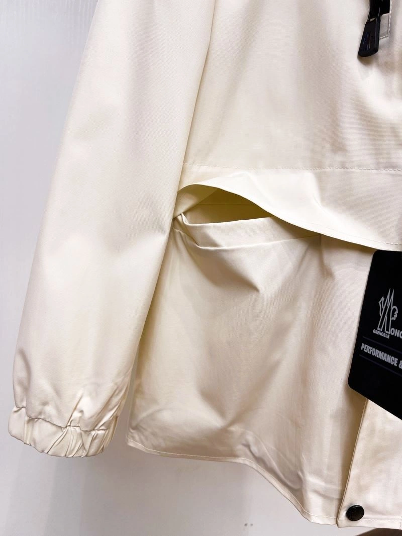 Prada Outwear FreshLook 170346