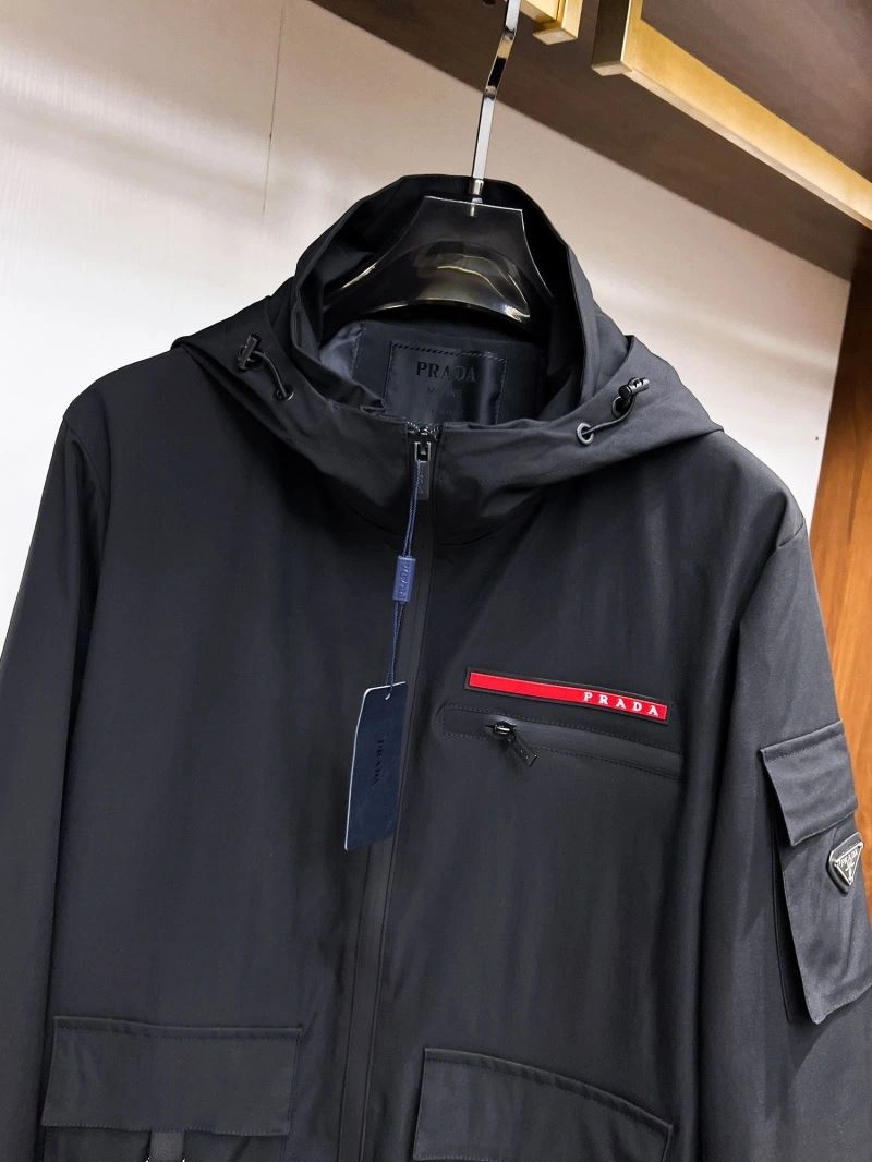 Fashionable Prada Outwear 170340