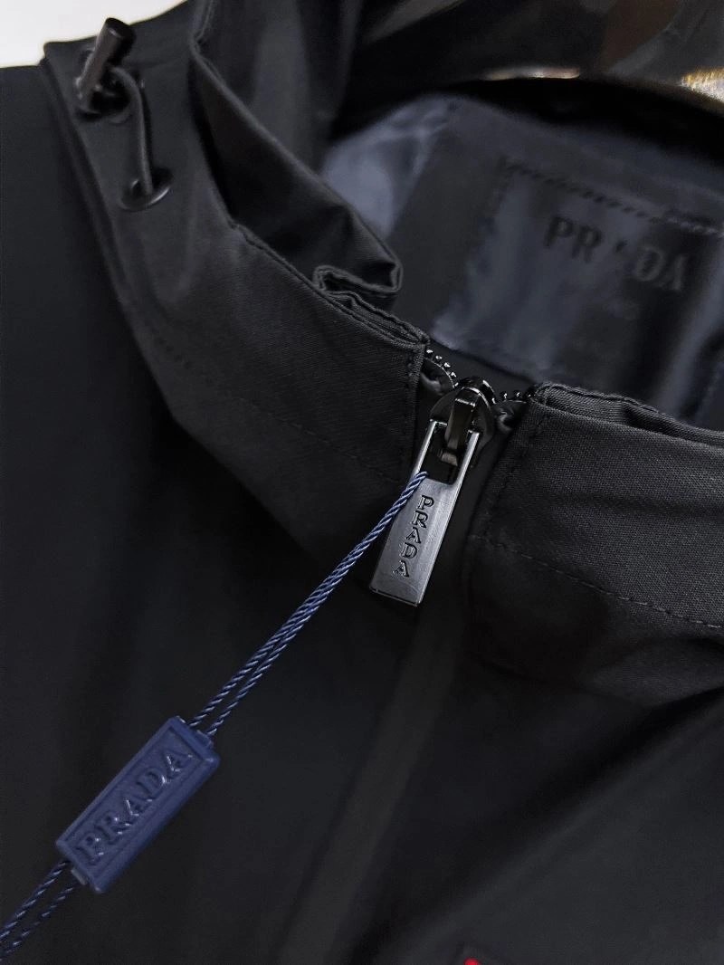 Fashionable Prada Outwear 170340