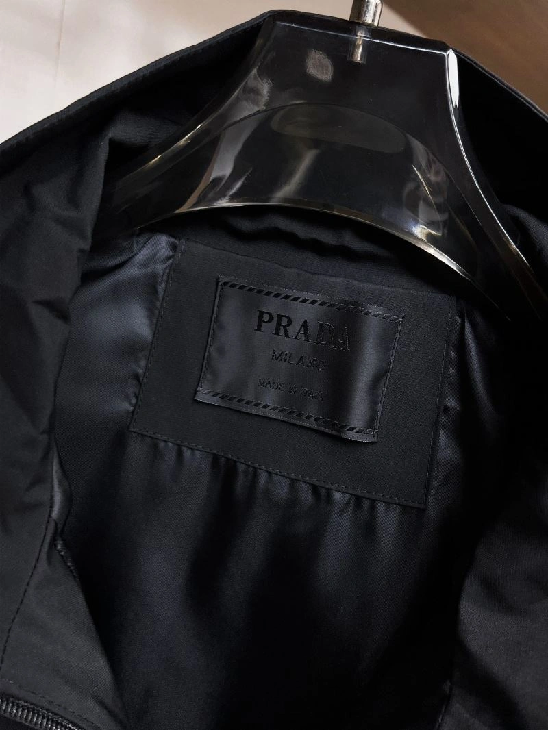 Fashionable Prada Outwear 170340