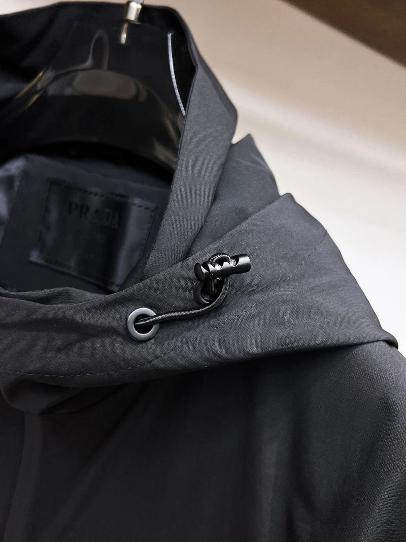 Fashionable Prada Outwear 170340