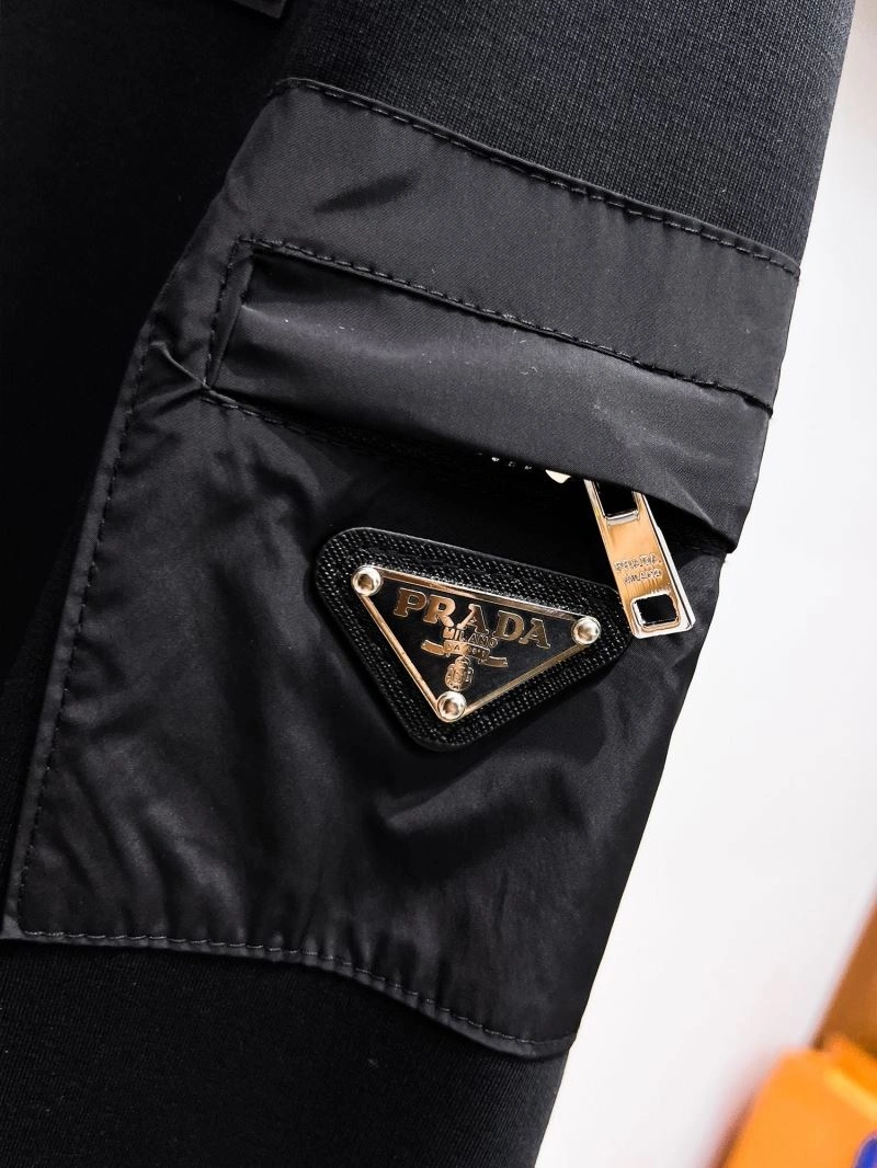 Prada Outwear Fashionable 170338