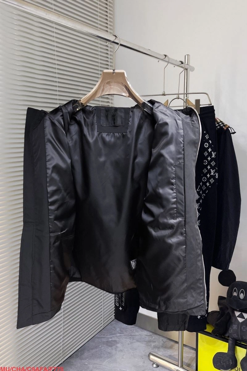 Prada Outwear Unique 170404