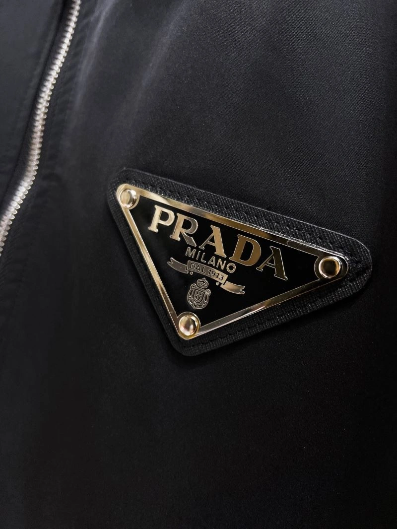 Timeless Prada Outwear 170337
