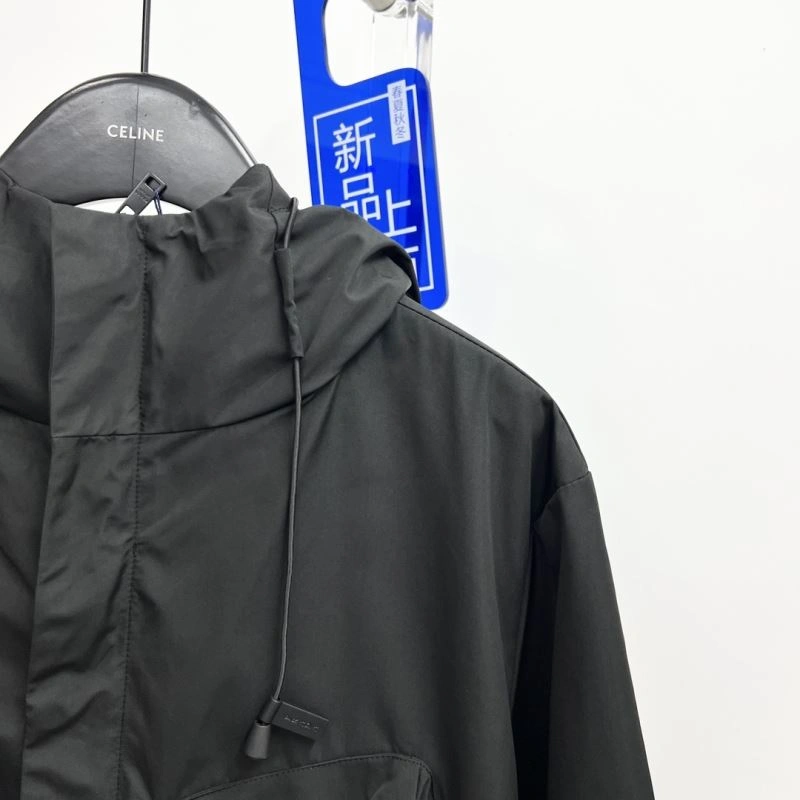 Prada Outwear Vibrant 170335