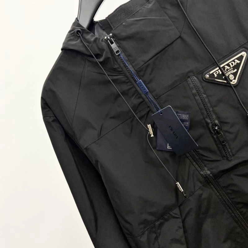 Prada Outwear Practical 170370