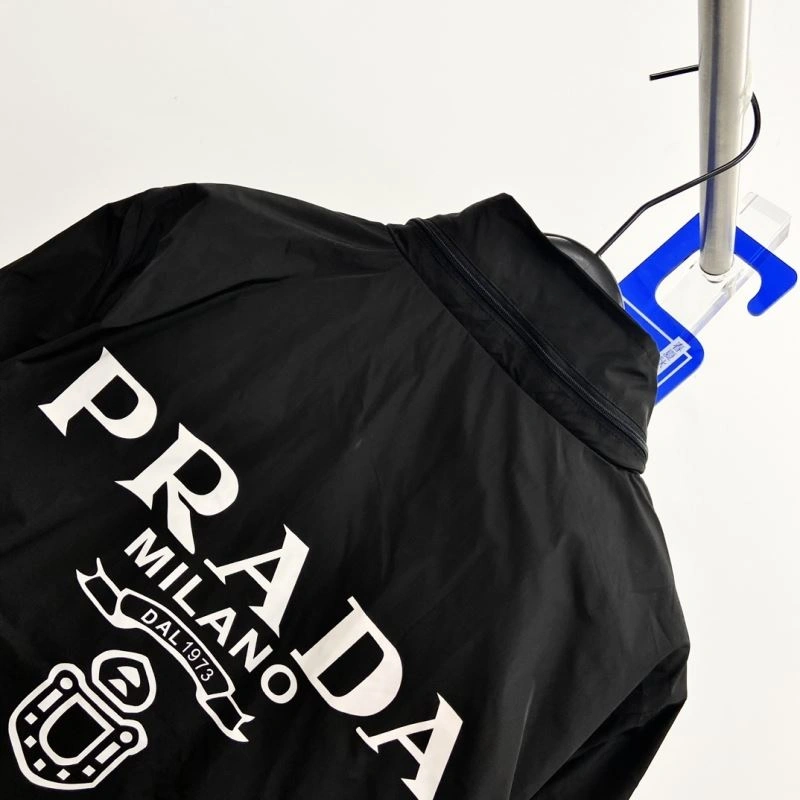 WaterResistant Prada Outwear 170367