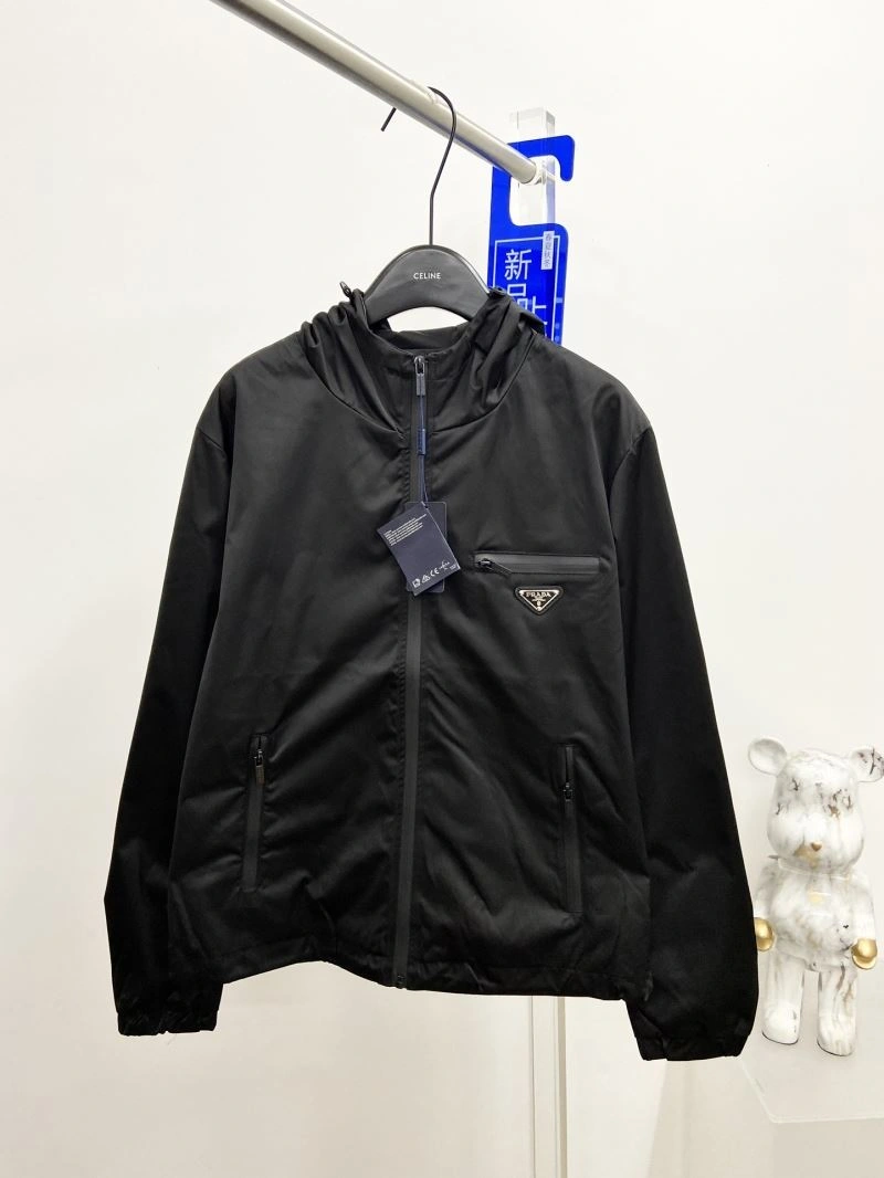 WaterResistant Prada Outwear 170330
