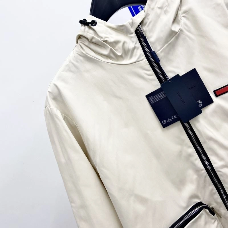Prada Outwear Vibrant 170390
