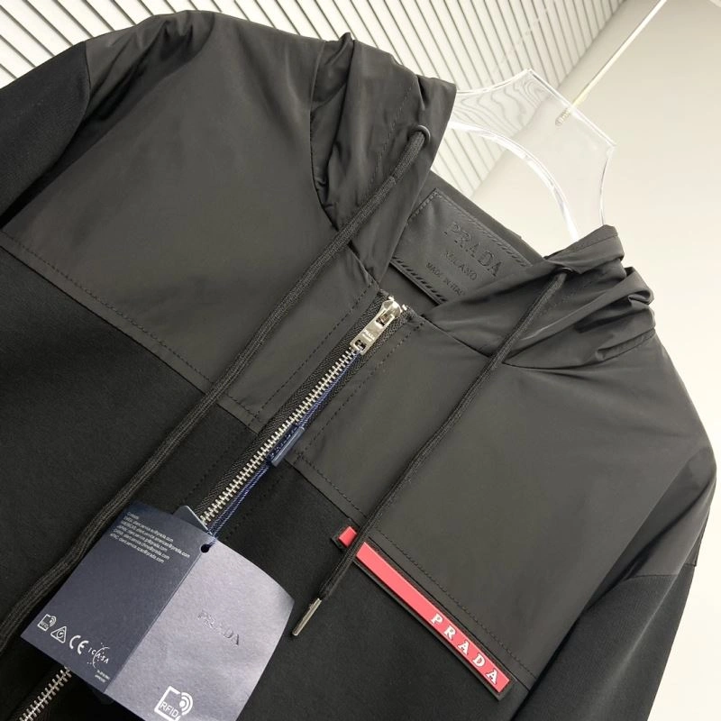 Sporty Prada Outwear 170307