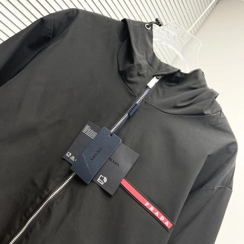 Vibrant Prada Outwear 170343