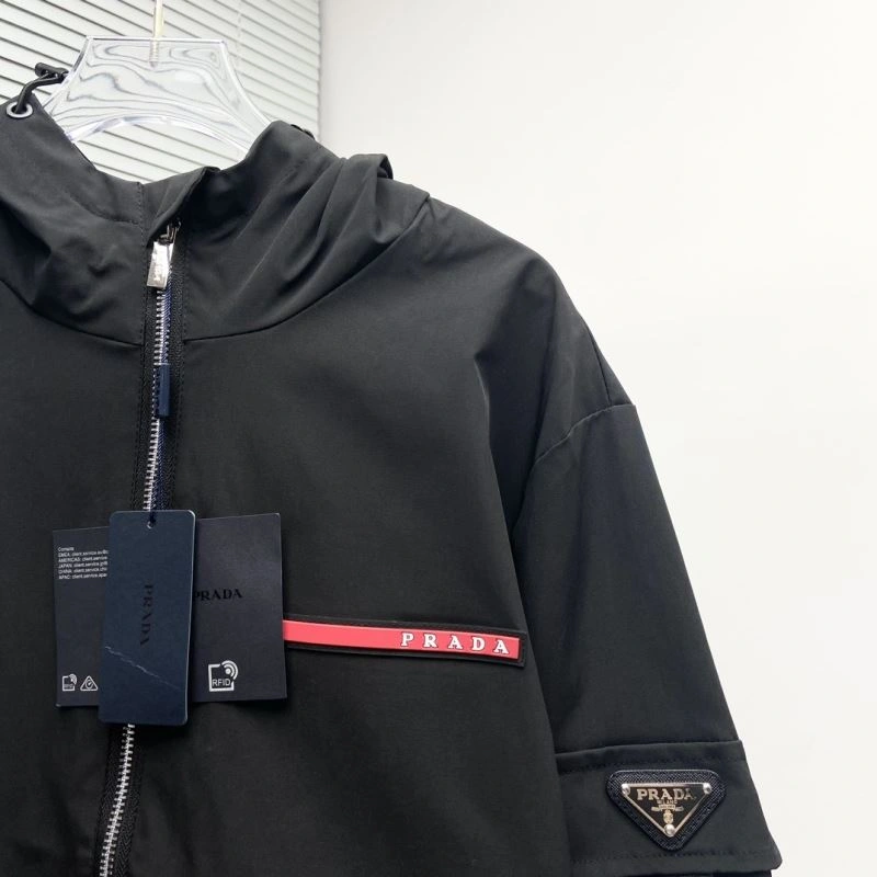 Vibrant Prada Outwear 170343