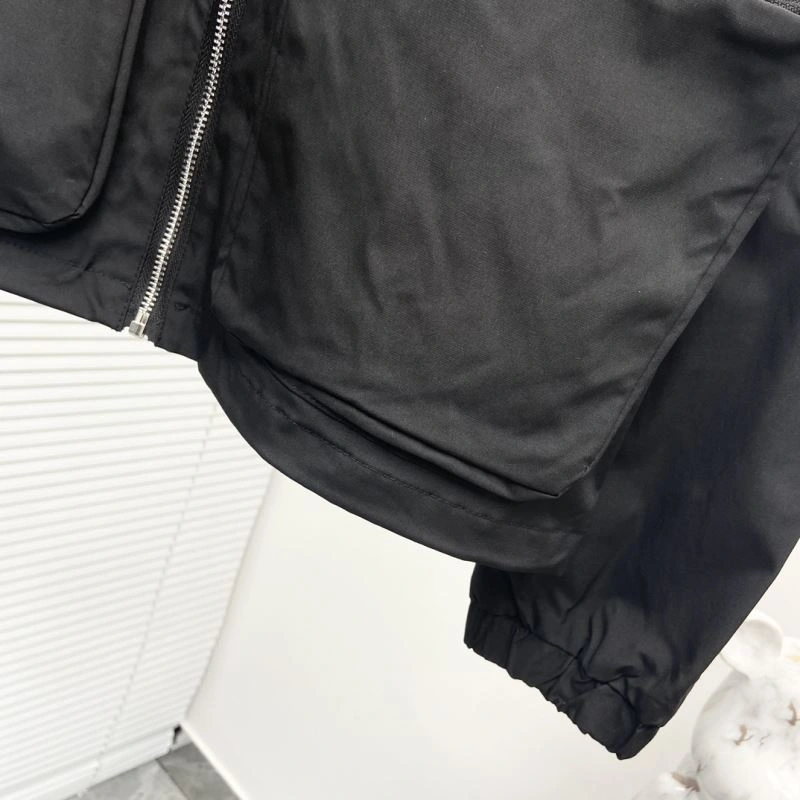 Vibrant Prada Outwear 170343
