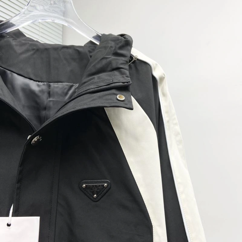 Sophisticated Prada Outwear 170306