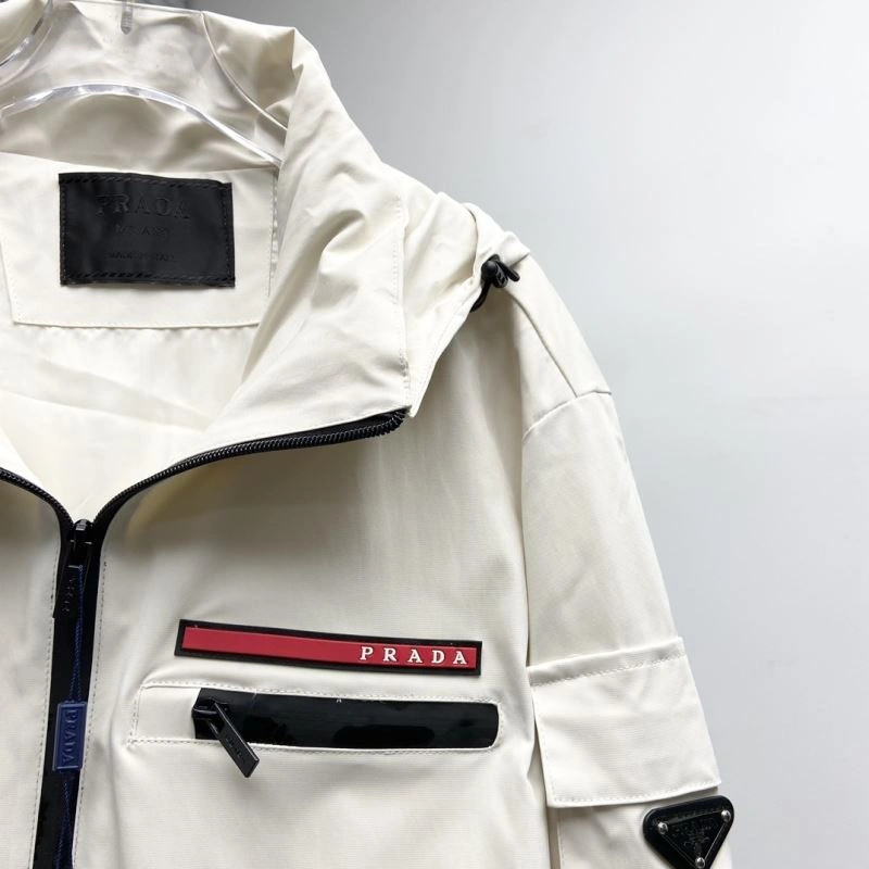 Practical Prada Outwear 170294