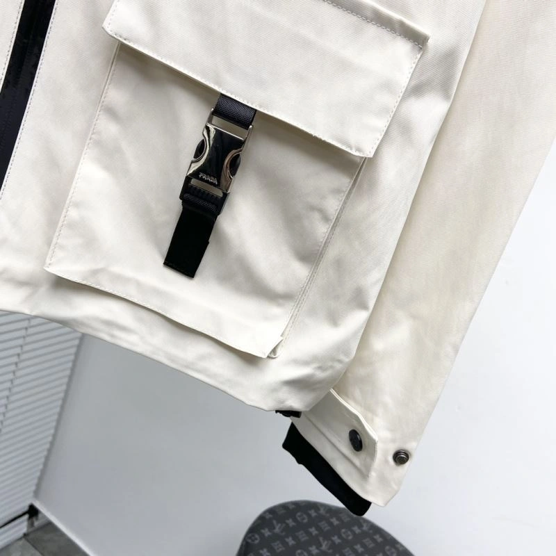 Practical Prada Outwear 170294