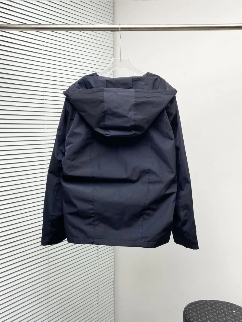 Trendsetting Prada Outwear 170289