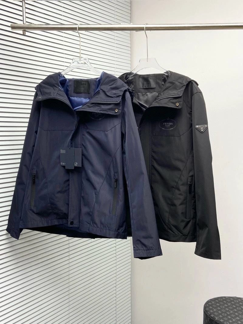 Trendsetting Prada Outwear 170289