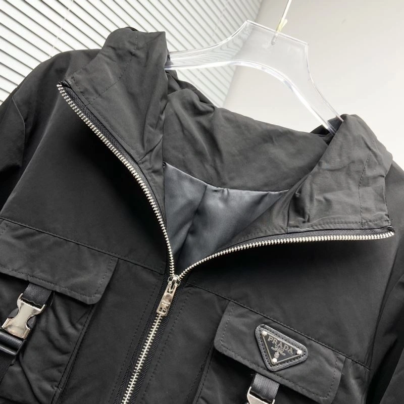 Stretchable Prada Outwear 170320