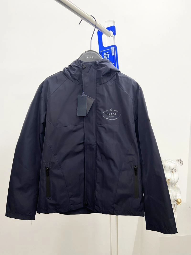 Prada Outwear Sophisticated 170275