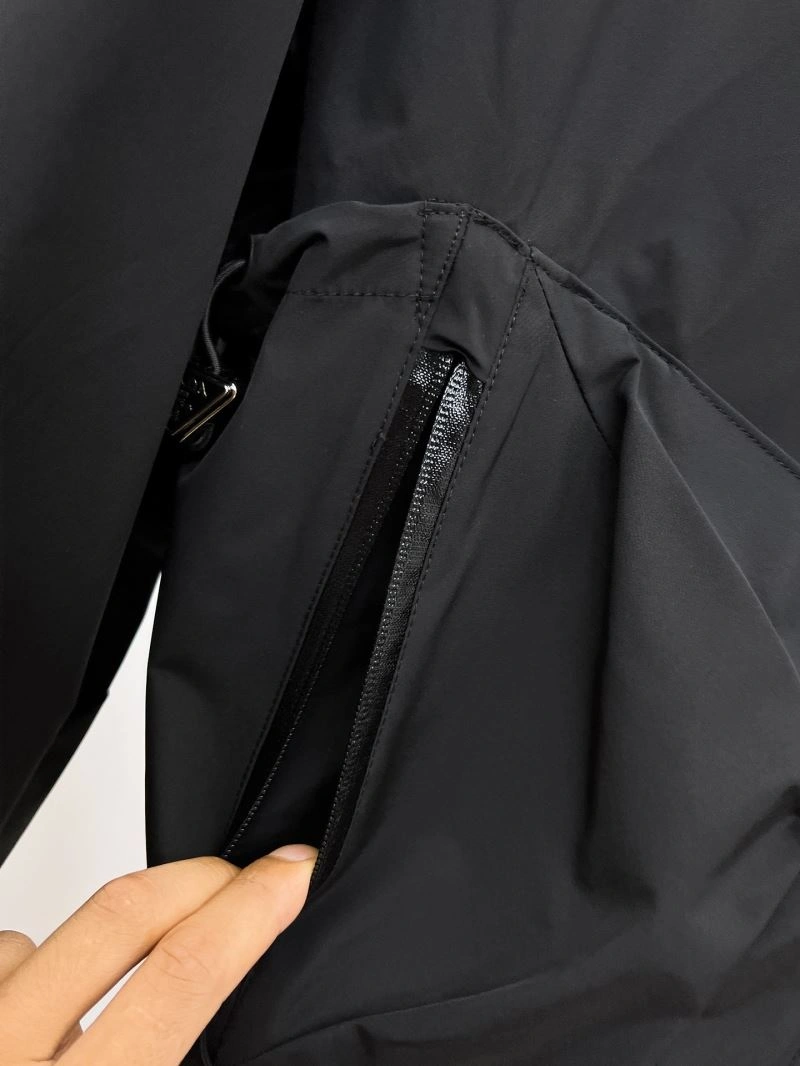 Durable Prada Outwear 170284