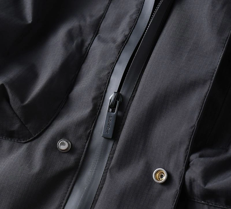 Prada Outwear WellDesigned 170273