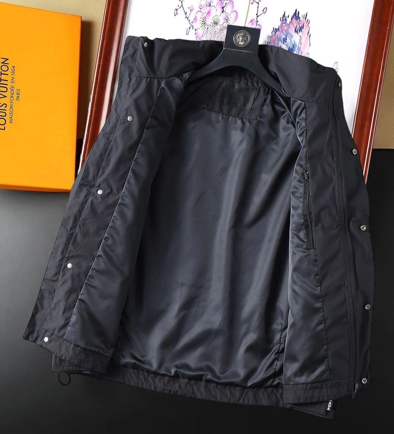 Prada Outwear WellDesigned 170273