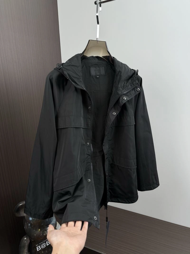 Effortless Prada Outwear 170316